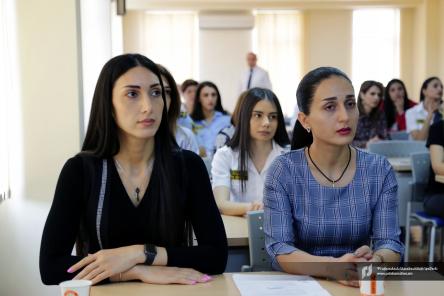 ՀՀ ՊԵԿ «ՈՒՍՈՒՄՆԱԿԱՆ ԿԵՆՏՐՈՆ »-ՈՒՄ ՏԵՂԻ ՈՒՆԵՑԱՎ «CLiKC!» ՈՒՍՈՒՑՄԱՆ ՀԱՐԹԱԿԻ ՇՆՈՐՀԱՆԴԵՍԸ